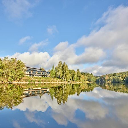 Das Dreiburgensee Naturhotel & Spa Thurmansbang エクステリア 写真