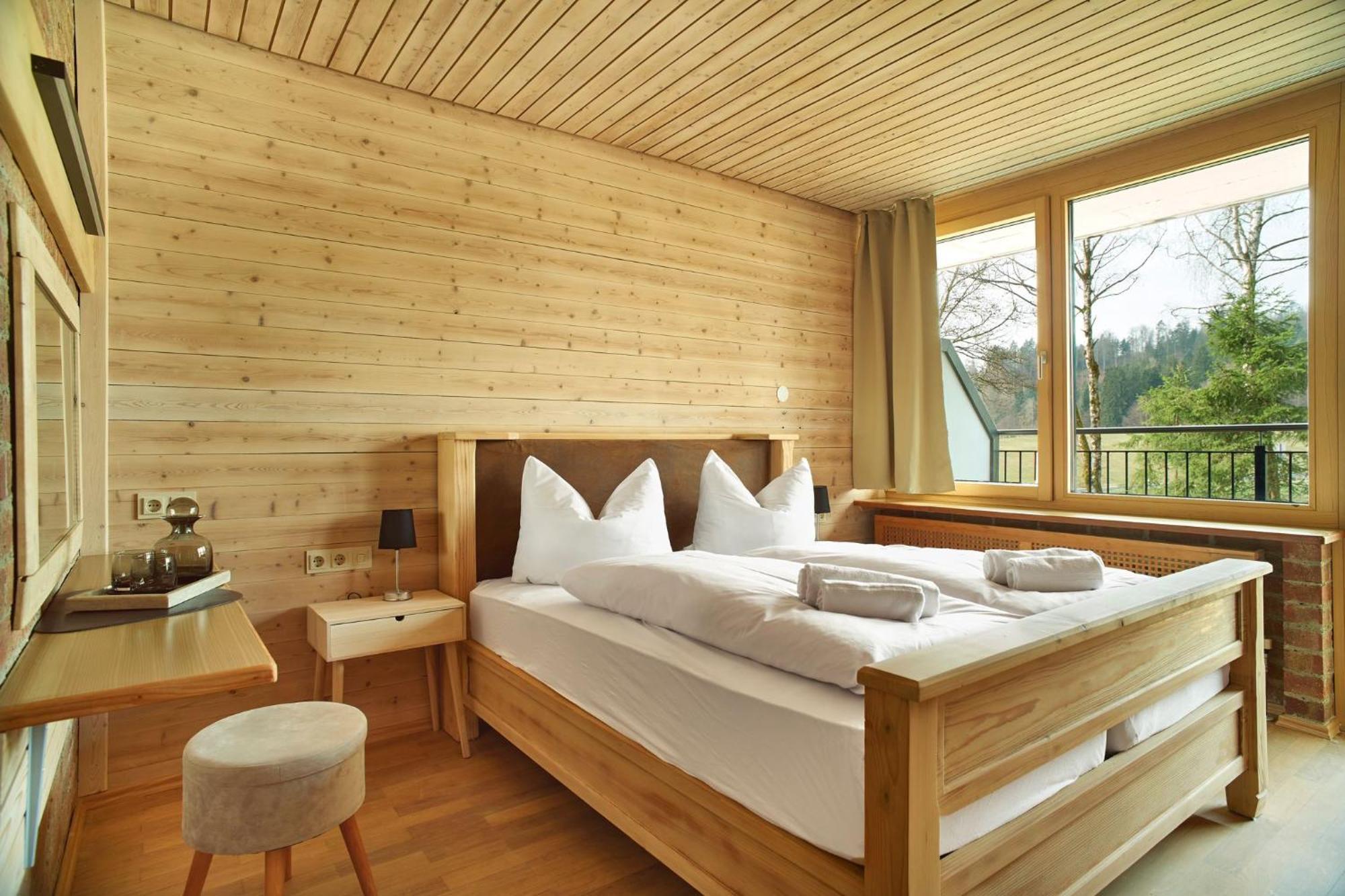 Das Dreiburgensee Naturhotel & Spa Thurmansbang エクステリア 写真